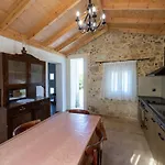 Artemis Traditional House Hébergement de vacances *