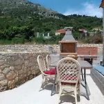 Artemis Traditional House Hébergement de vacances