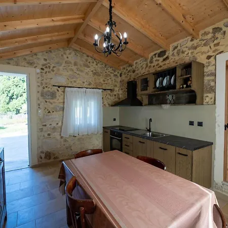 Artemis Traditional House Valeriános