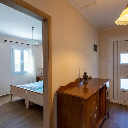 Holiday home Artemis Traditional House Valerianos