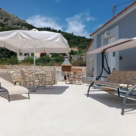 Artemis Traditional House Holiday home Valerianos