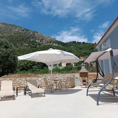 Artemis Traditional House Valerianos